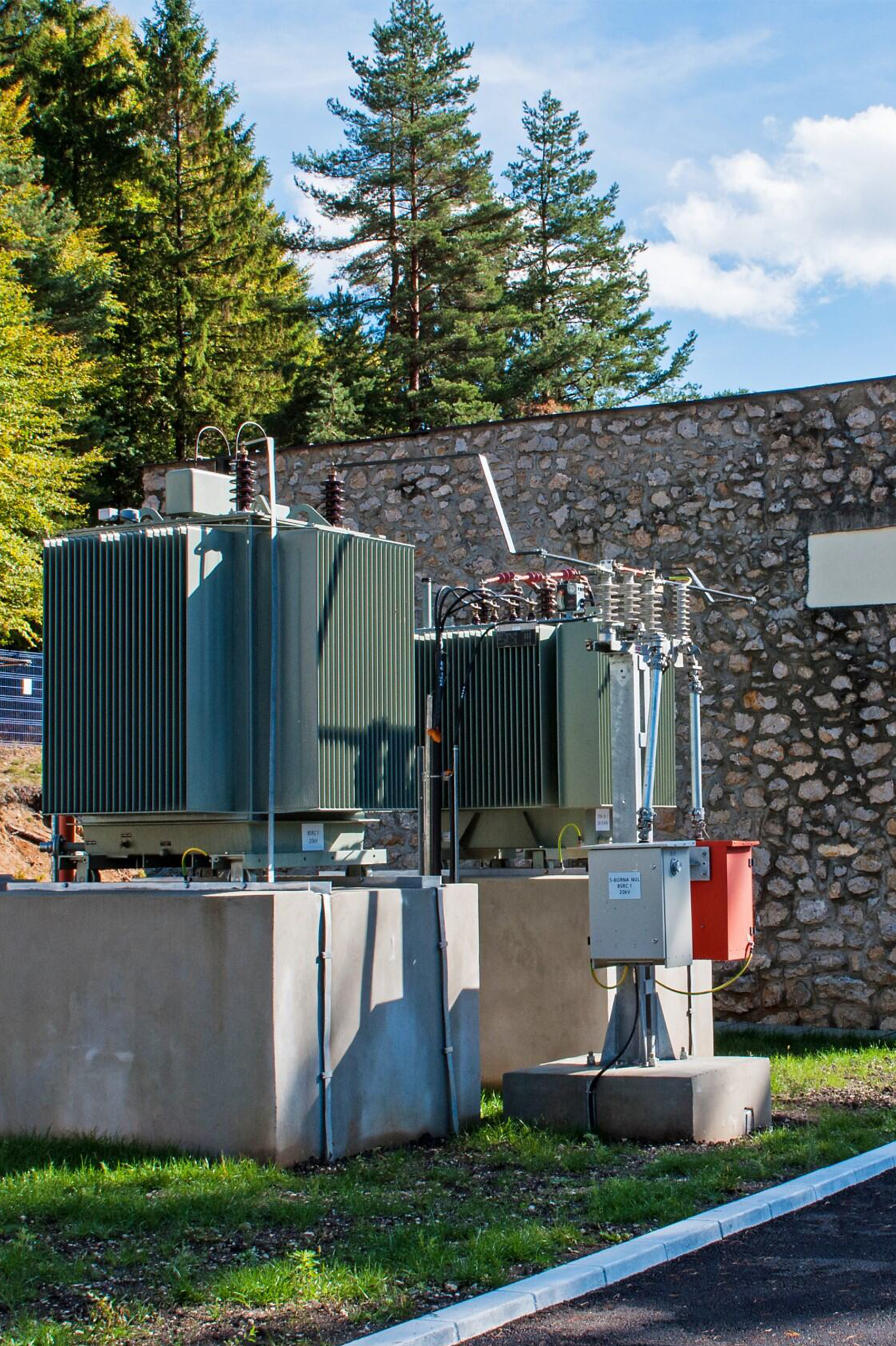 Transformatoare electrice instalate pentru SDEE TRANSILVANIA SUD S.A. (GRUPUL ELECTRICA)​